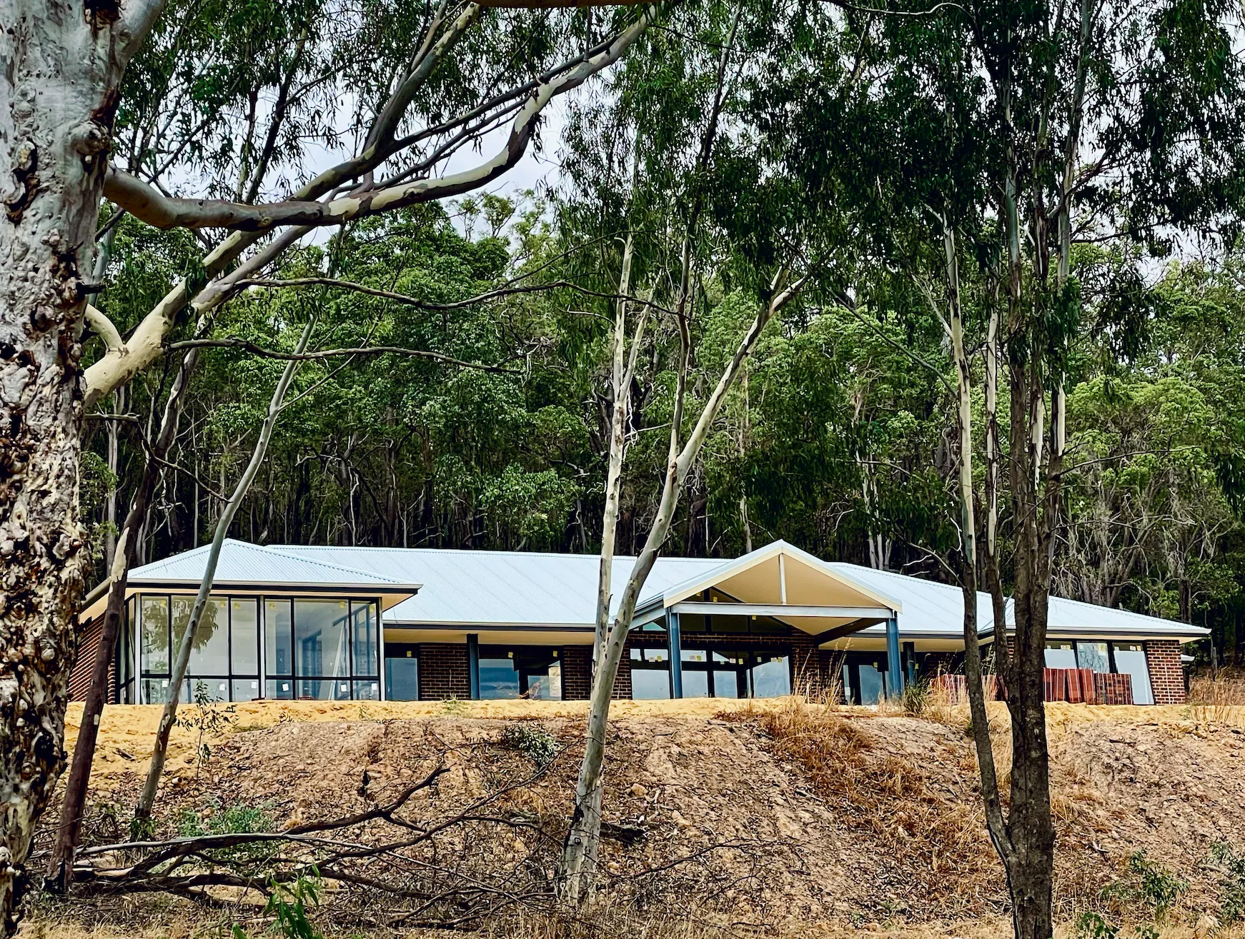 jarrahdale custom home - jfk custom homes - perth builder